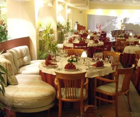 Philippion Hotell 3*